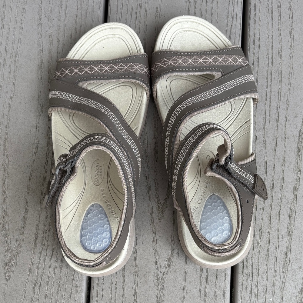 Dr. Scholl's Cream and Brown Sandals